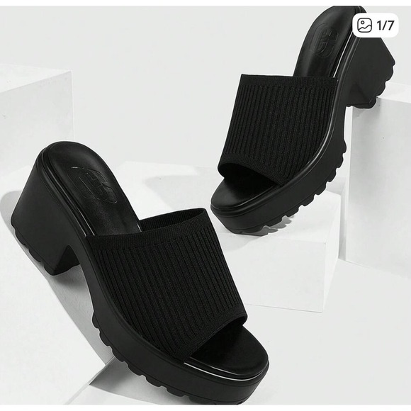 Cuccoo Shoes - Cuccoo Black Platform Women's Chunky Block Heel Sandals Y2K Size 8 Grunge Goth